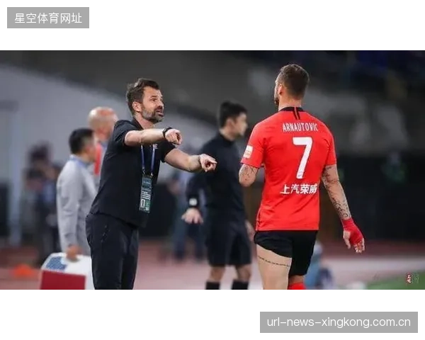 国安的战术板交换：教练组如何提升临场判断？